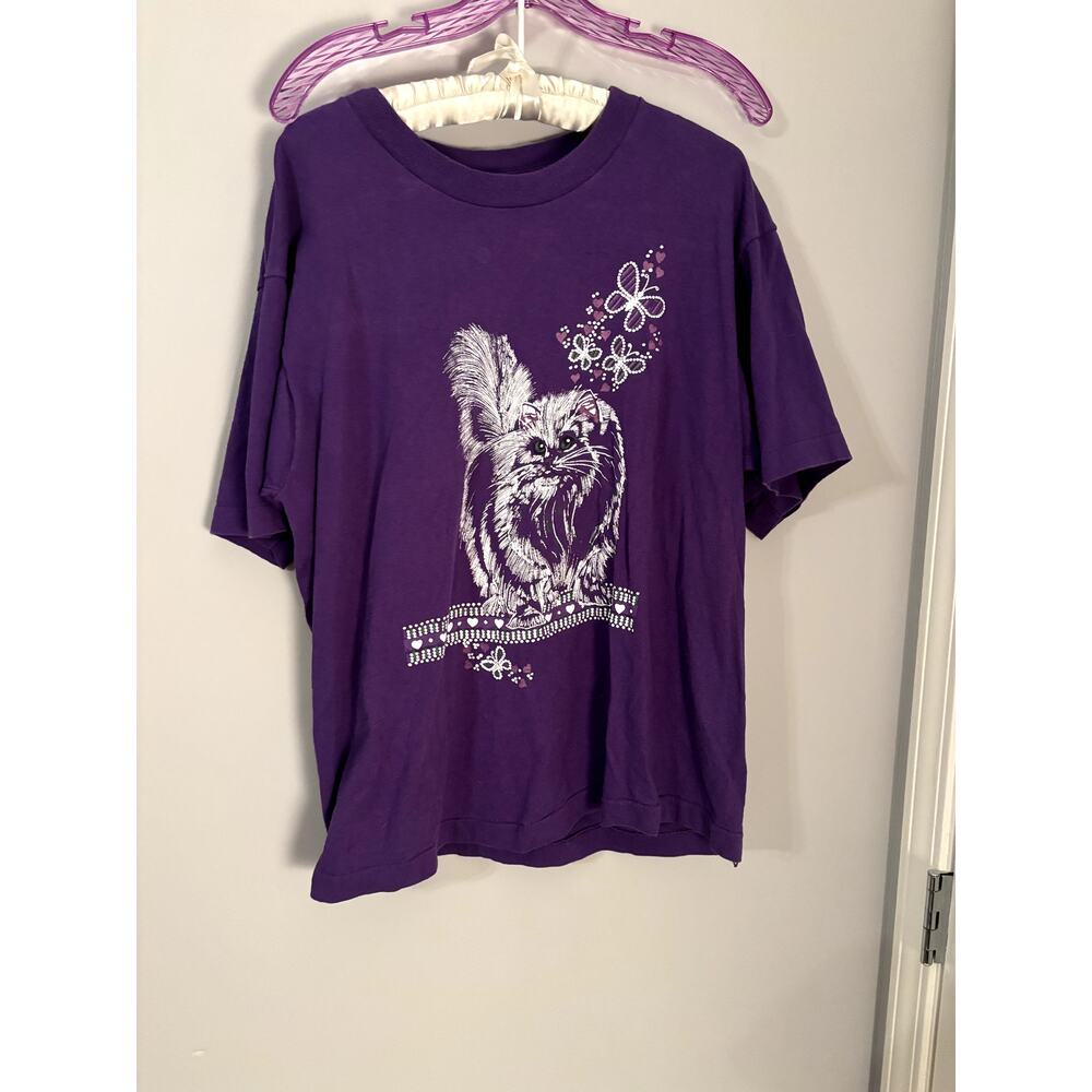 Vintage Graphic Cat with hearts T-Shirt